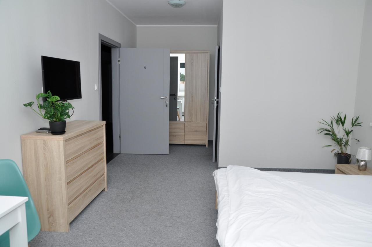 Pokoje, Apartamenty, Restauracja Marcus Oborniki Buitenkant foto